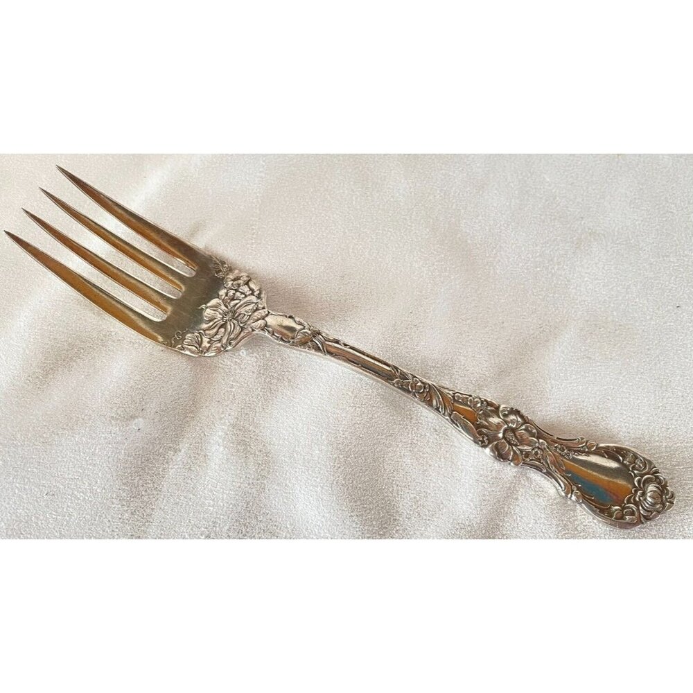 🌸 Antique Wallace Silverplate Cold Meat Serving Fork – 1902 Floral Pattern, 8"